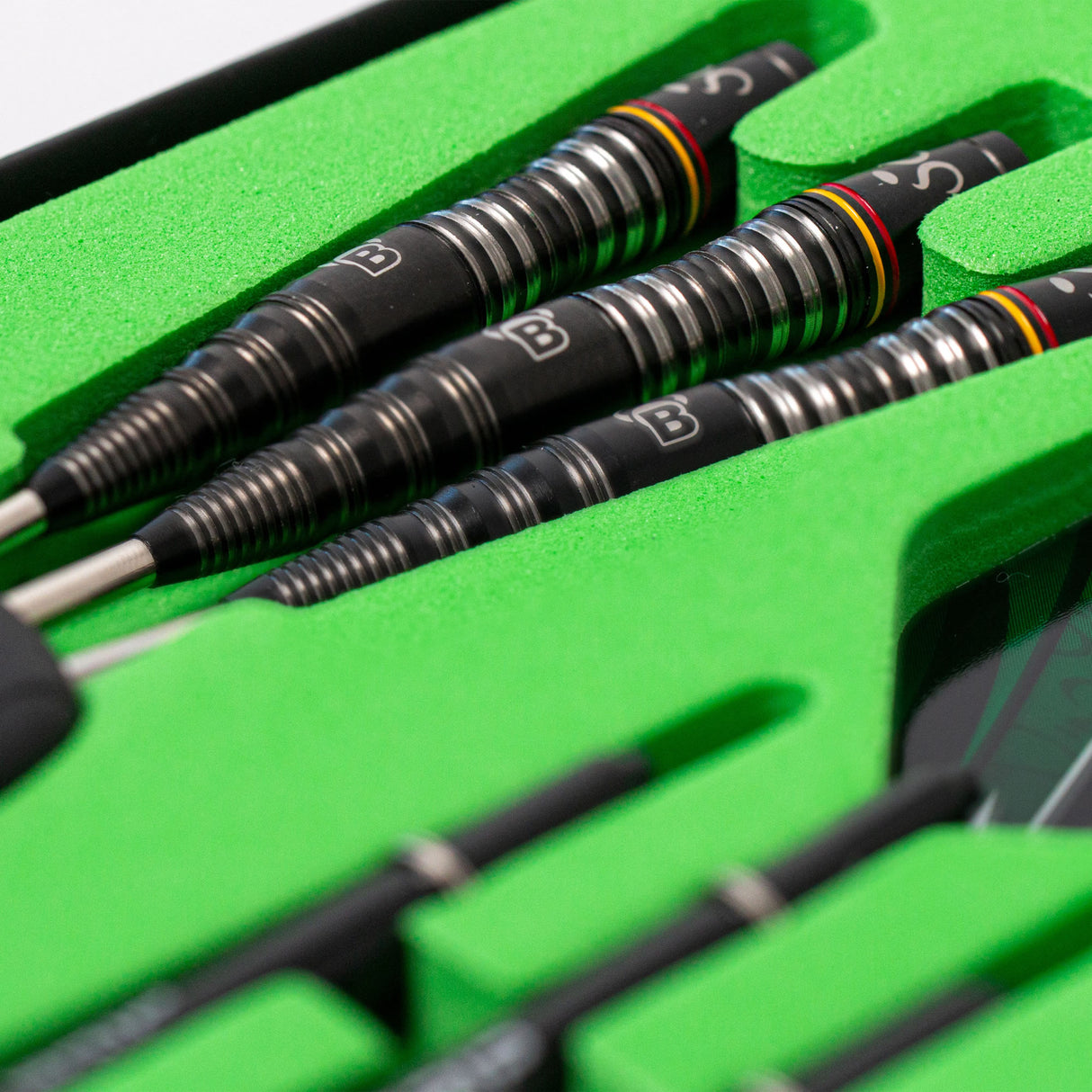 BULL'S Brian Raman Darts - Steel Tip - 90% Tungsten - Black Titanium